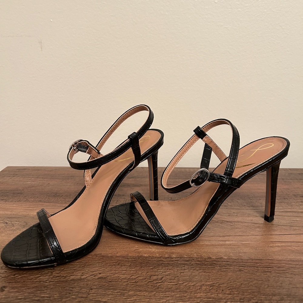 Size 5, Sam Edelman strappy heels